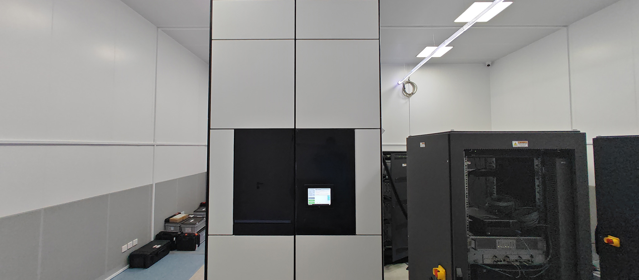 双球差校正透射电镜Spectra 300